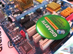 全固態(tài)電容 技嘉ST電容動(dòng)態(tài)節(jié)能P31降至599