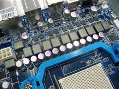 10相供電+全固態(tài)0.22uf 50v電容 技嘉770僅699元