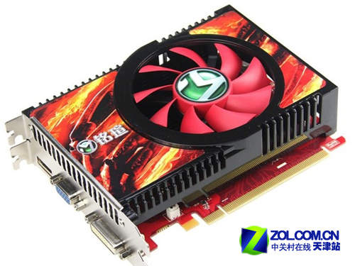 銘瑄HD6570巨無(wú)霸回收成熟的焦點(diǎn)/顯存獨(dú)立供電模式。整卡均回收全關(guān)閉鐵素體電感和日系nichicon高品質(zhì)固態(tài)電容，每相焦點(diǎn)供電配以多個(gè)MOS管，為焦點(diǎn)和顯存提供不變的供電。